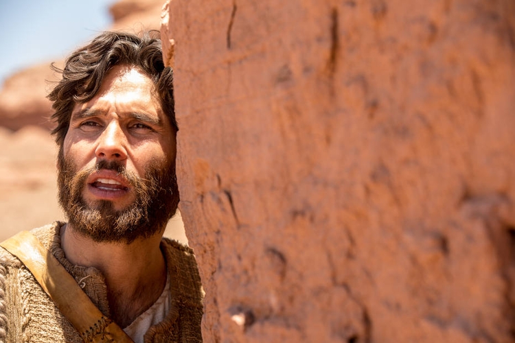 Dudu Azevedo interpreta Jesus na nova novela da Record TV, que estreia nesta terça, 24. Foto: Edu Moraes/Record TV