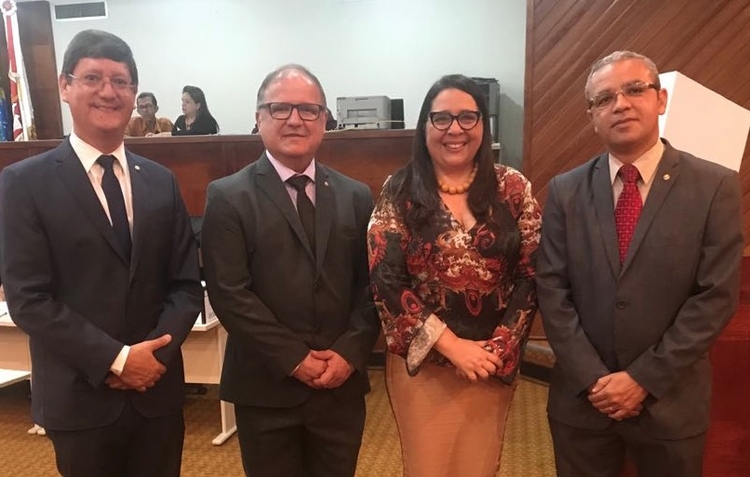 Concorrem (da esquerda pra direita) Paulo Stélio Sabbá Guimarães, José Roque Nunes Marques, Leda Mara Nascimento Albuquerque e Reinaldo Alberto Nery de Lima Foto: Divulgação
