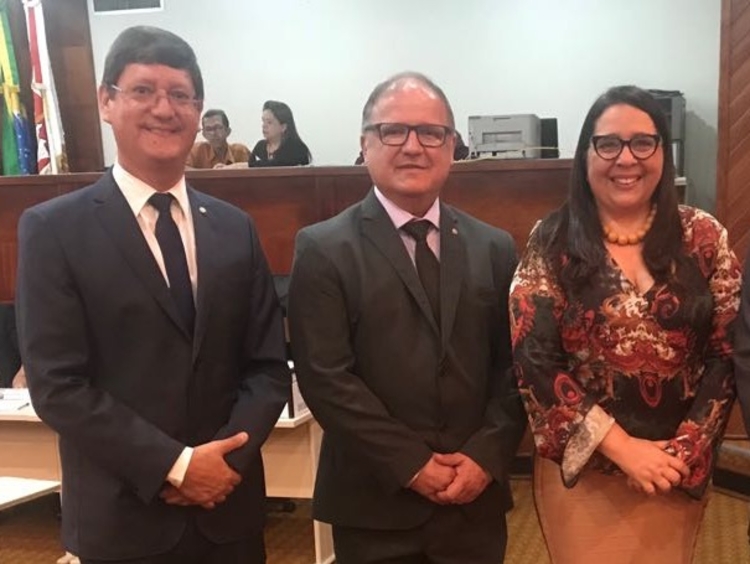 Os eleitos da esquerda para a direita: Paulo Stélio Sabbá Guimarães,  José Roque Nunes Marques e Leda Mara Nascimento Albuquerque  Foto: Divulgação