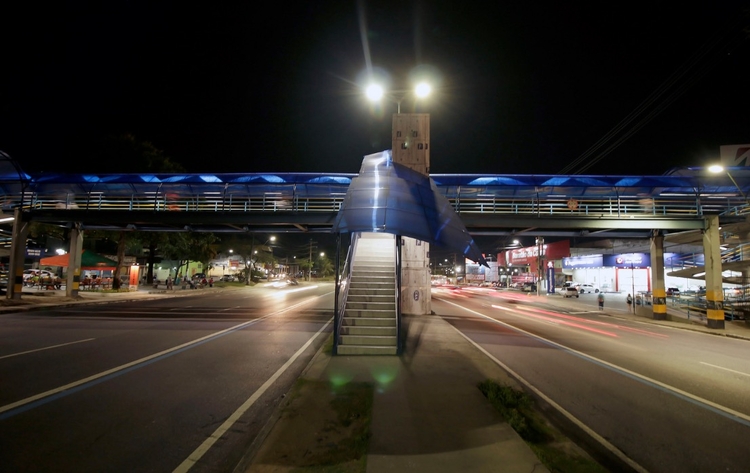 Passarela Torquato Tapajós revitalizada  Foto: Elton Viana