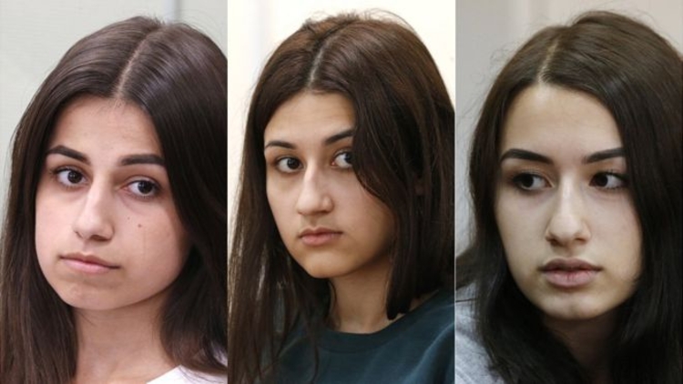 Quando Mikhail Khachaturyan foi assassinado, Angelina (esquerda) tinha 18 anos, Maria (centro) tinha 17 e Krestina 19