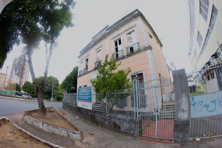 Localizada na avenida Tarumã, 379, Centro, Jucea vai atender em prédio tombado - Foto: Divulgação/Sead