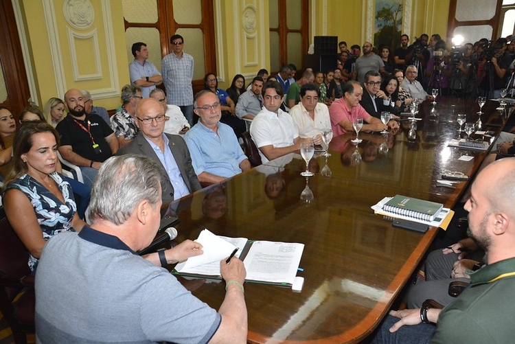 Prefeito Arthur Neto assina contra com empresa que desenvolveu o Porto Digital do Recife - Foto: Marcio James/Semcom