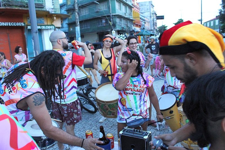 Aro Empenado fez a festa em frente ao bar Jangadeiro - Foto: Eustáquio Libório/PH