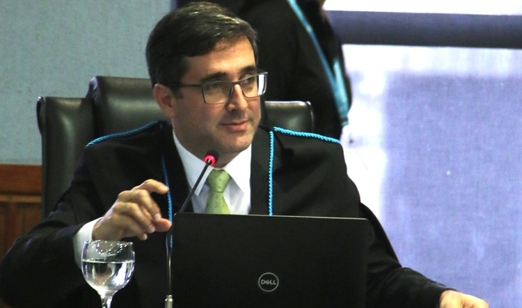 Na decisão, auditor Luiz Henrique diz que pagamento é inconstitucional - Foto: Divulgação/TCE AM