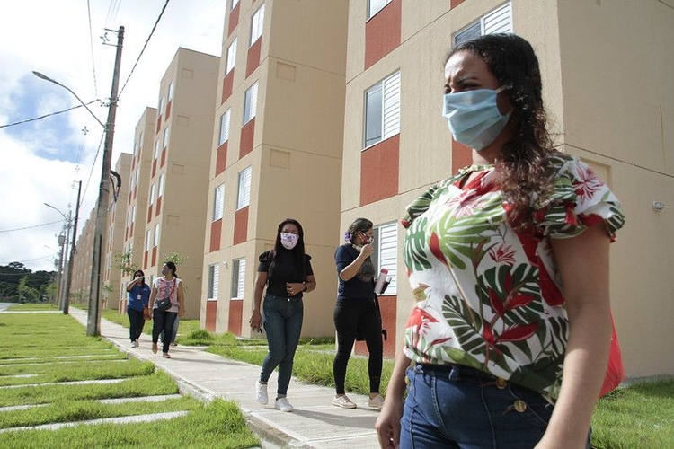 Em transporte especial, futuros moradores visitam residencial - Foto: Altemar Alcântara/Semcom