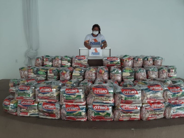 Movimentos civis distribuem 120 cestas básicas - Foto: Divulgação