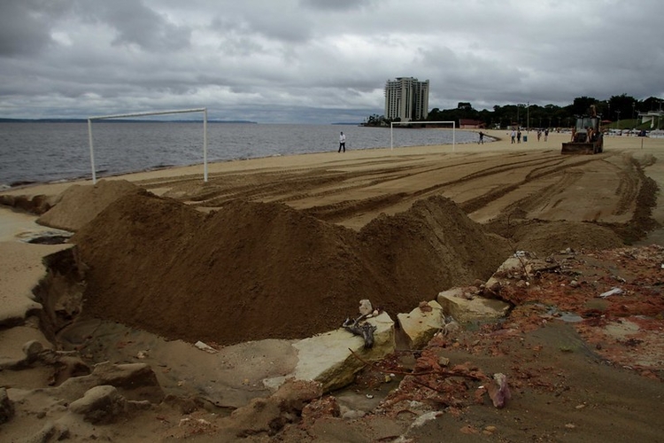 Obras na praia da Ponta Negra devem ser finalizadas nesta segunda-feira, dia 25 - Foto: Divulgação/Implurb