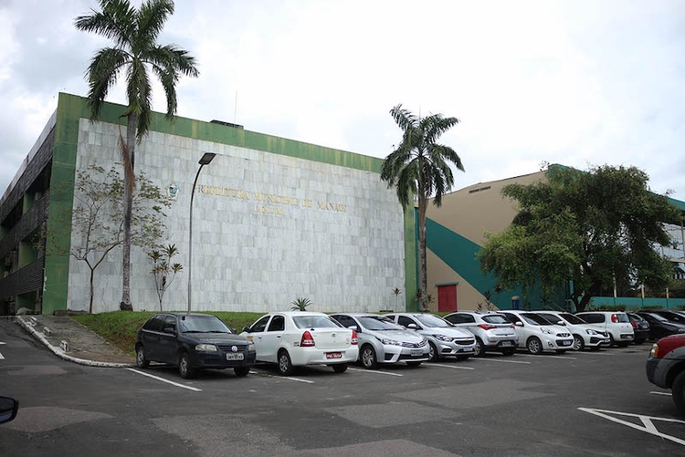 Técnicos do Implurb trabalham em home office desde março - Foto: Nathalie Brasil/Implurb