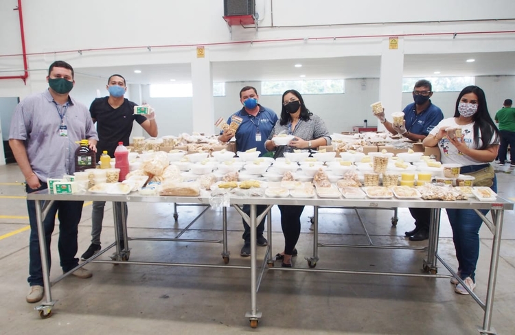 Lanches são distribuídos para entidades cadastradas - Fotos: Divulgação/ADS