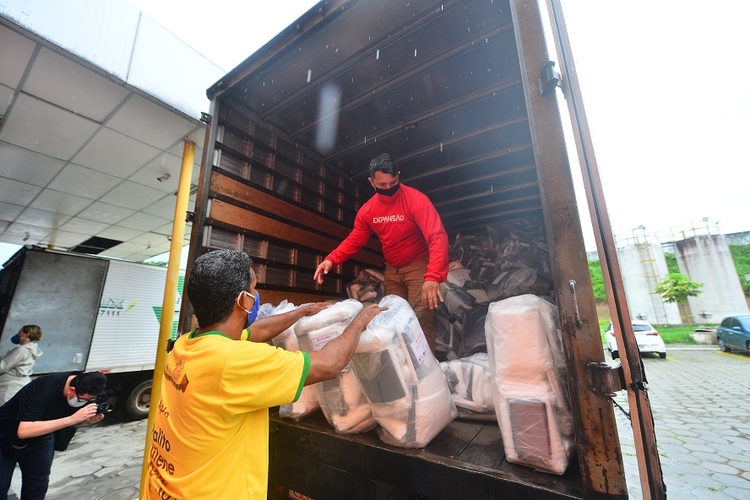 EPIS doados a hospitais somam cerca de R$ 500 mil - Foto: Michell Mello/Secom AM