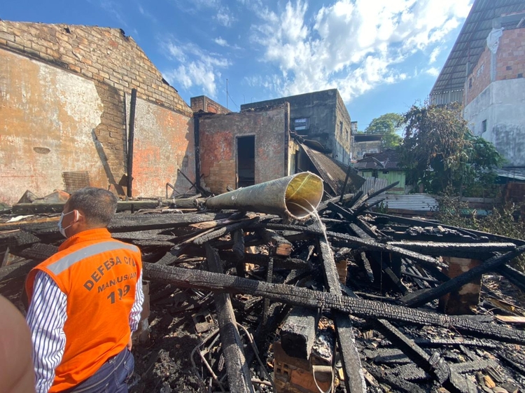 Casas ficaram destruídas. Foto: Divulgação/ Defesa Civil