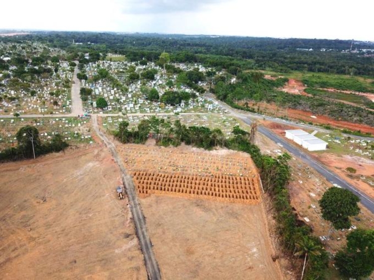 Local que recebeu mortos pela Covid, está atingindo limite - Foto: Pedro Braga Jr.