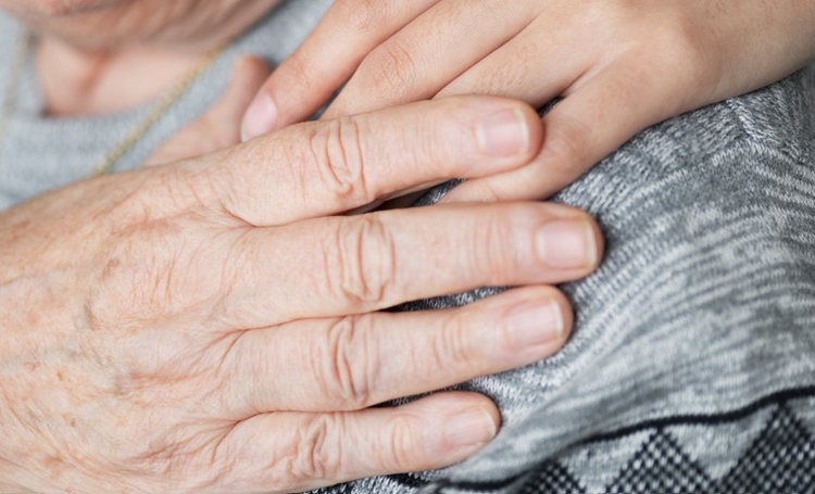 Avô preso - Foto: Freepik