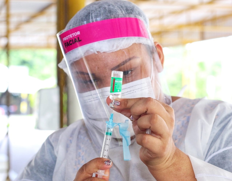 Vacina ainda não é tão eficaz contra mutação - Foto: Jander Robsom/Portal do Holanda