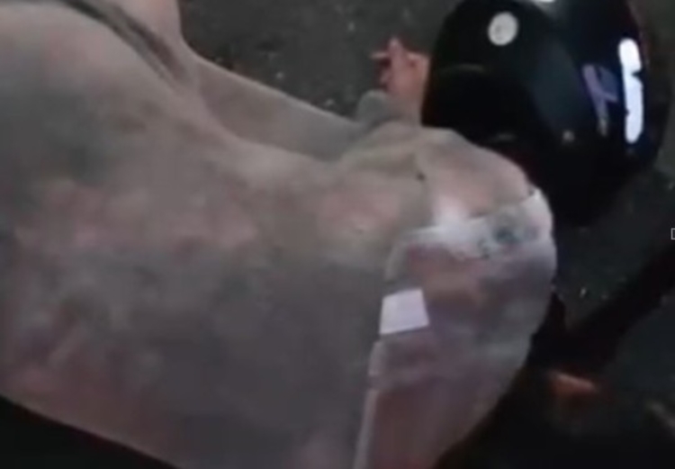 Vítima ao chão - Foto: Divulgação 