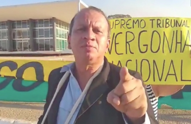 Ex-funcionário do Ministério dos Direitos Humanos, Renan Silva foi demitido após divulgar vídeo com ofensas à autoridades. Foto: Reprodução