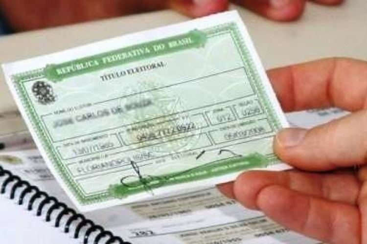 Eleitor deve apresentar documento com foto para votar - Foto: Divulgação