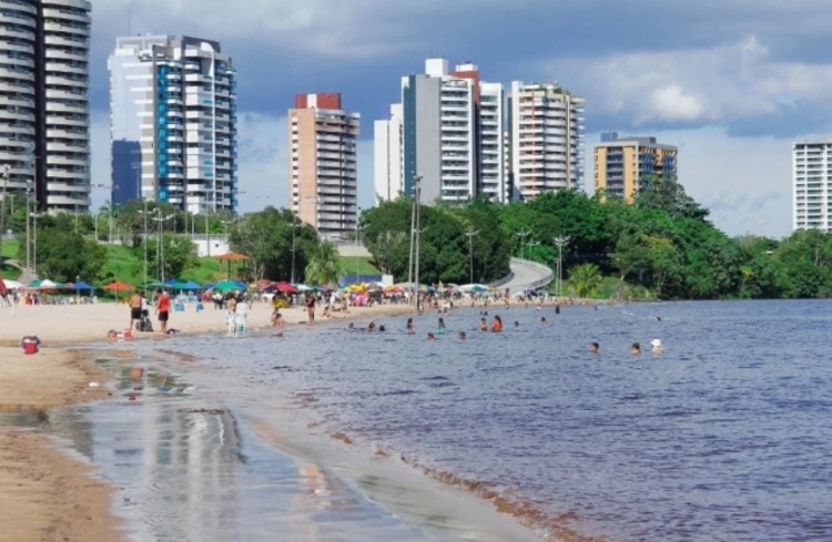 Dias de sol serão bom para visitar Praia da Ponta Negra. Foto: Divulgação/ Secom