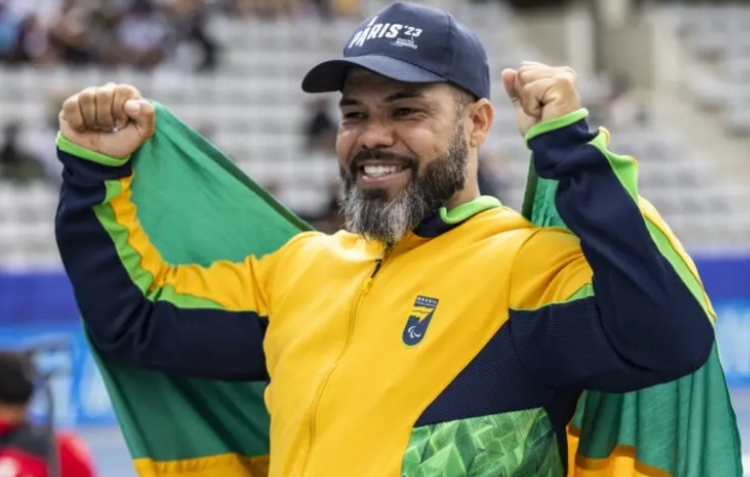 Claudiney Batista, do atletismo. Foto: Alessandra Cabral/ CPB