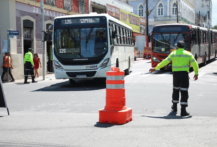 Ônibus voltaram a circular na tarde deste segunda - Foto: Divulgação