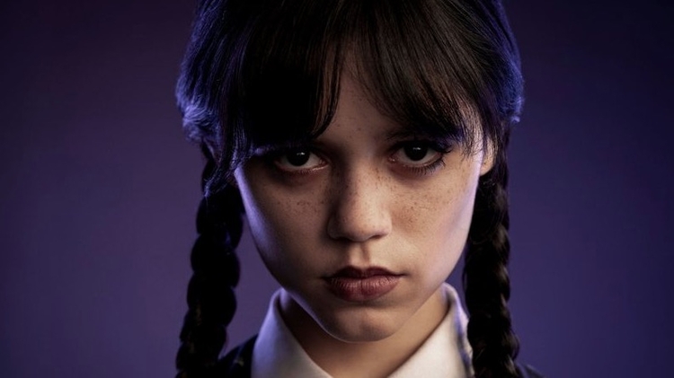 Foto: Jenna Ortega como Wandinha Addams (Foto: MATTHIAS CLAMER/NETFLIX)