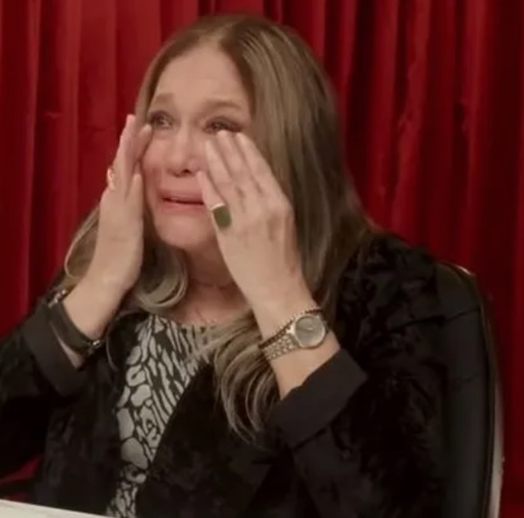  Susana Vieira chora ao revelar último pedido da mãe antes de morrer - Imagem: Reprodução/Youtube