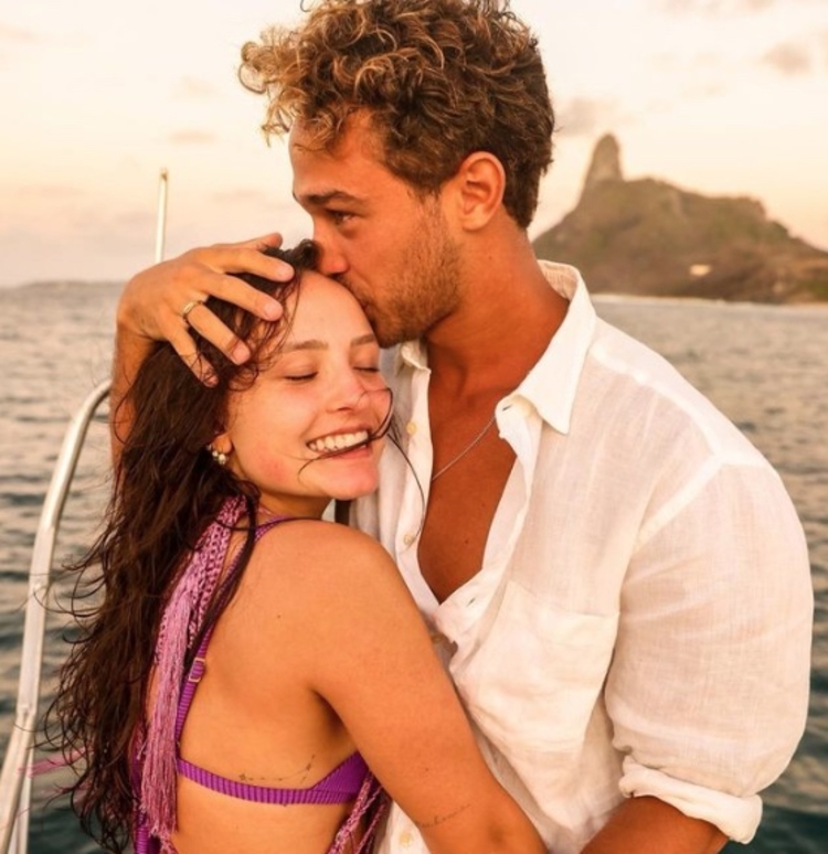 Larissa e André estão noivos - Foto: Reprodução/Instagram