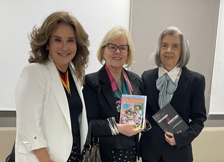Promotora Ana Cláudia Pinho junto com ministras Rosa Weber e Carmén Lúcia Foto: Reprodução/Twitter