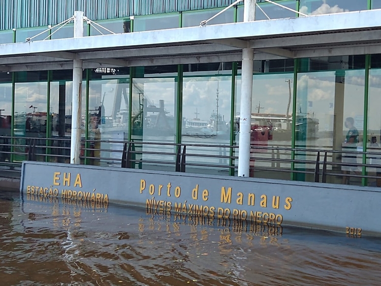 Régua no Porto de Manaus marca nível do rio. Foto: Reprodução/ TV Globo 