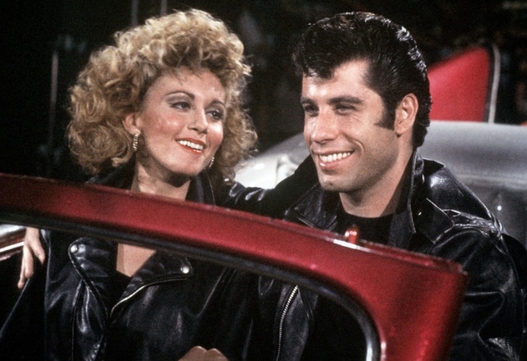 Foto: Reprodução /  Estrelado por John Travolta e Olivia Newtin-John, Grease é um dos musicais mais famosos