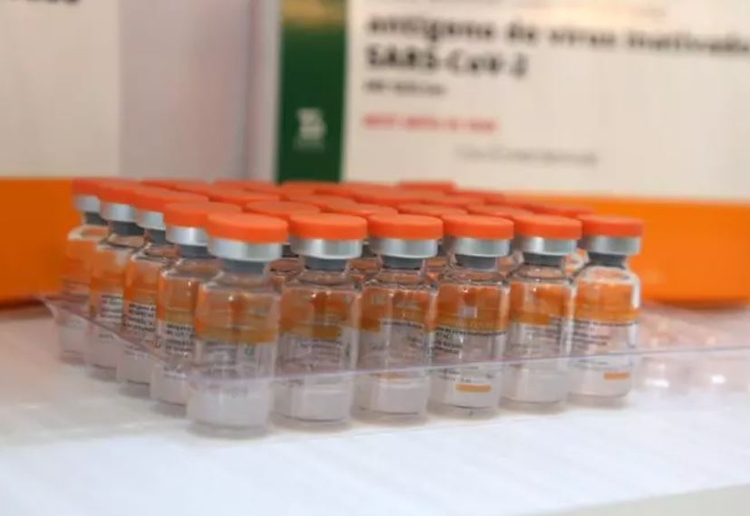 Vacina é eficaz contra variante também - Foto: Divulgação/Governo de SP