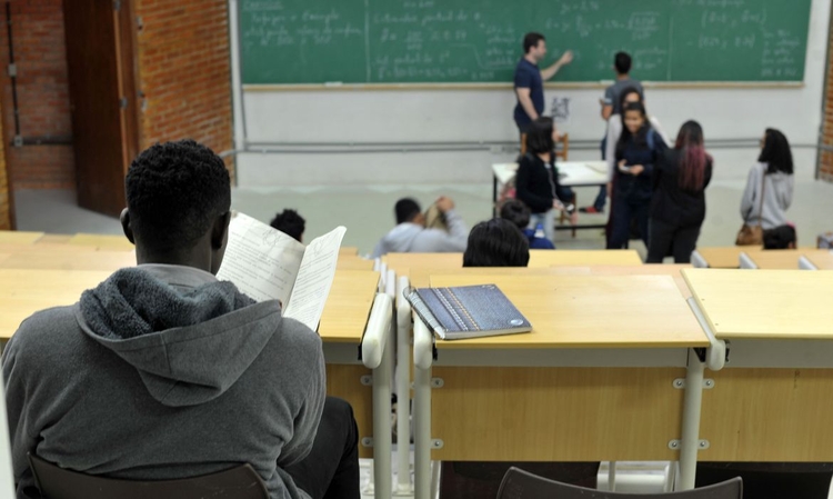 Estudantes terão novas oportunidades - Foto: Marcelo Casal/Agência Brasil