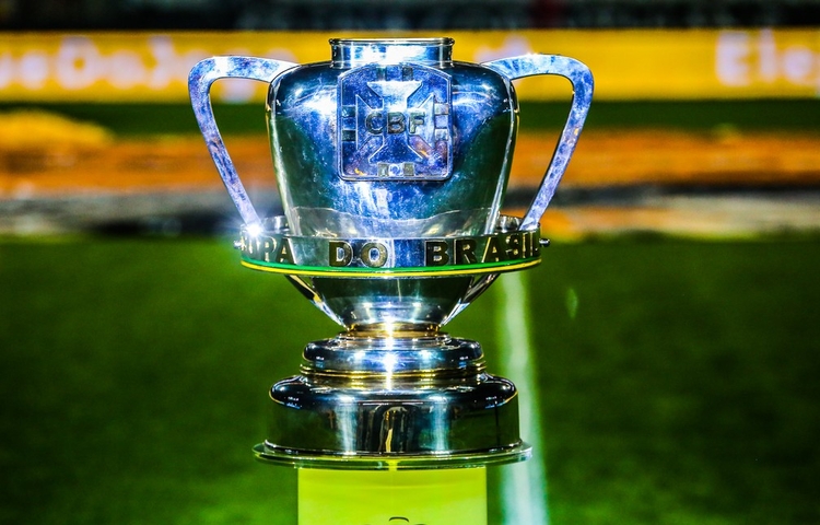 A taça da Copa do Brasil (Foto: CBF)