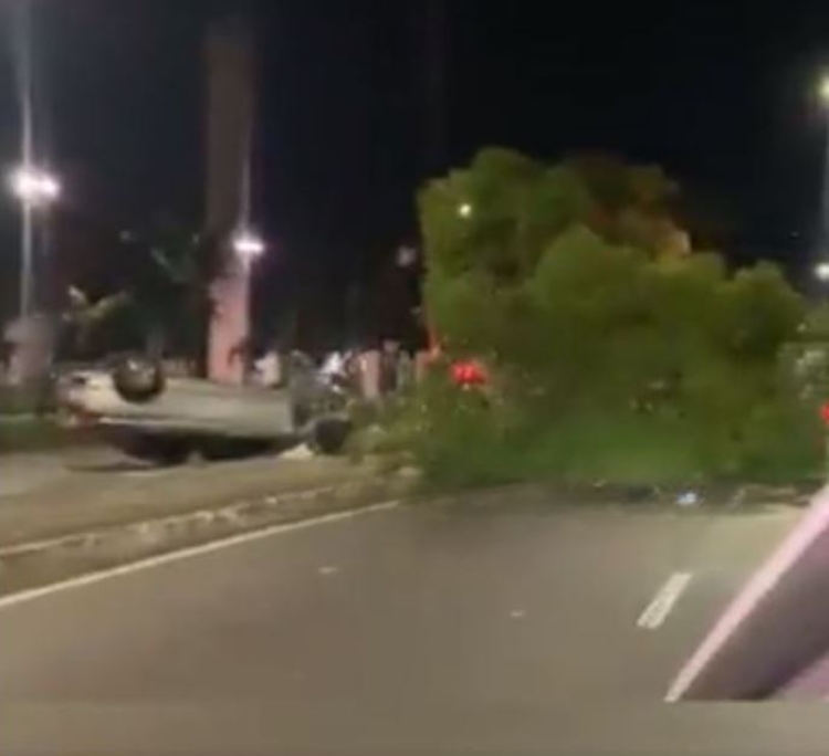 Por sorte, motorista não se feriu - Foto: Reprodução/Trânsito Manaus