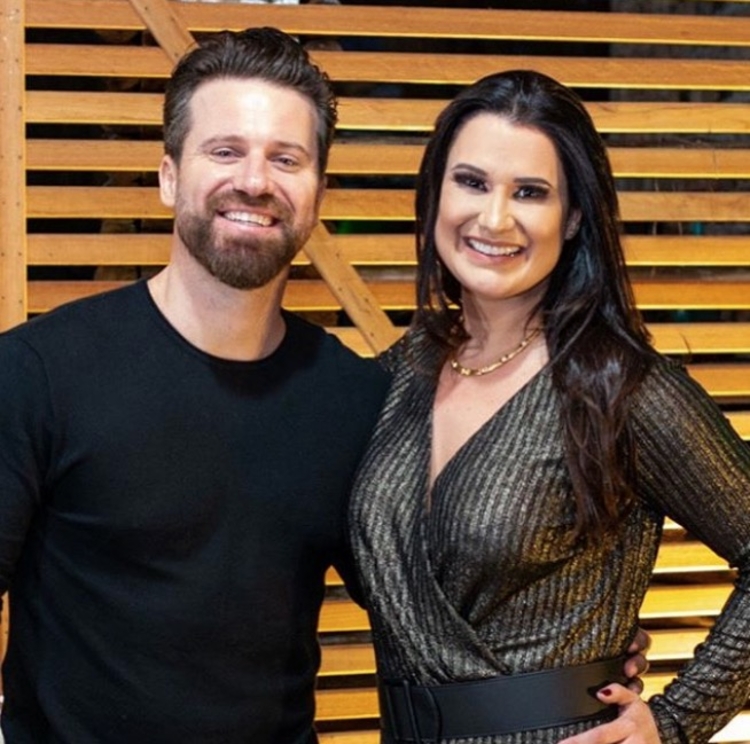 Letícia Oliveira disse que foi traída pelo marido com amiga, que era casada com o melhor amigo do cantor - Foto: Reprodução instagram