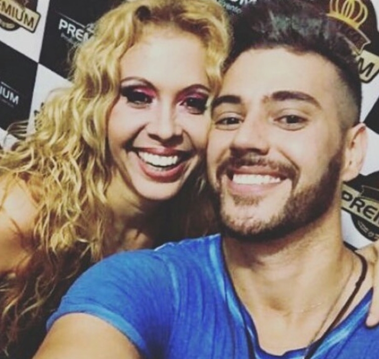 Leicy Sposito ao lado da cantora Joelma - Foto: Reprodução/ Instagram