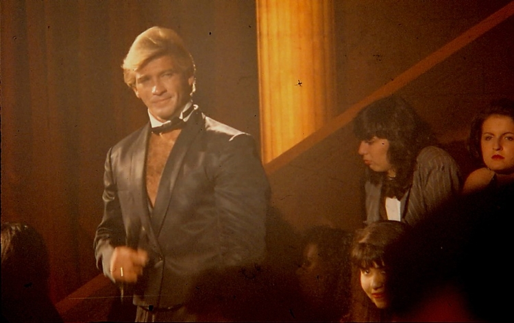 Ator ficou famoso por cenas em casa de striptease na novela 