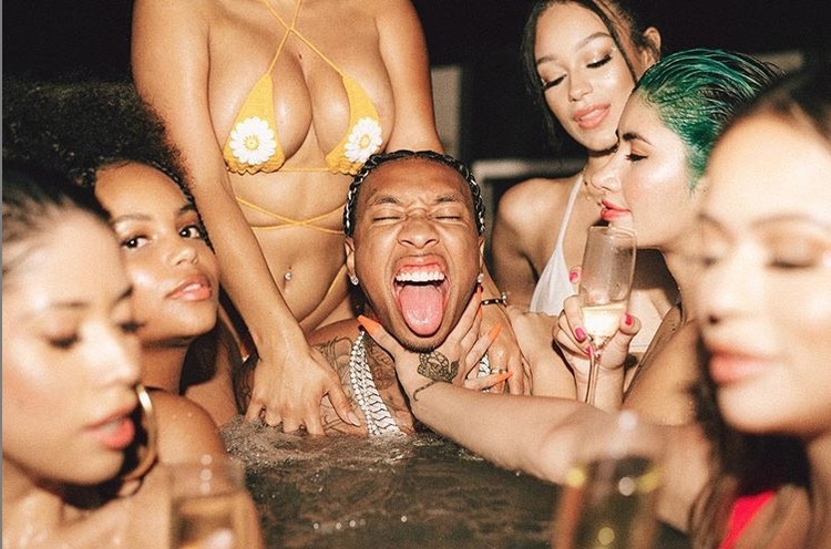 Tyga costuma postar fotos ousadas no Instagram para divulgar canal adulto - Foto: Reprodução Instagram