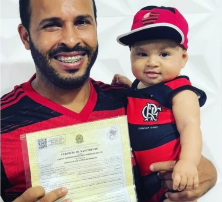 Pai e filho torcedores do Flamengo - Foto: Reprodução/Instagram