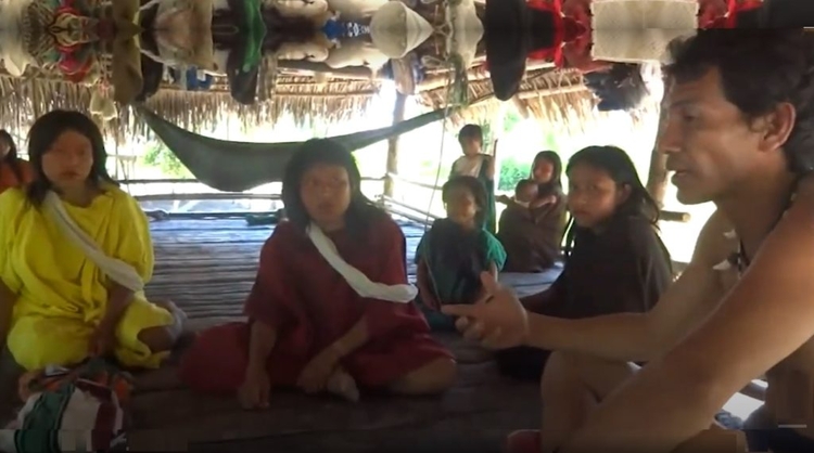 Foto: Reprodução / O video mostra os indígenas contando seus relatos 