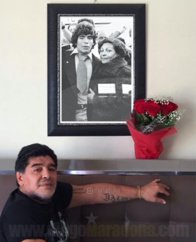 Queda ocorreu quando Maradona se recuperava de uma cirurgia em sua casa - Foto: Reprodução/Instagram Maradona