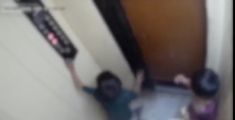 Menino foi esmagado pelo elevador - Foto: Reprodução