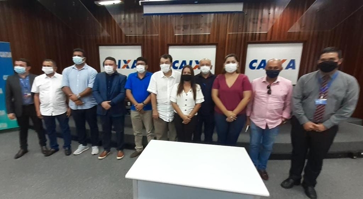 Representantes da Caixa e municípios - Foto: Divulgação