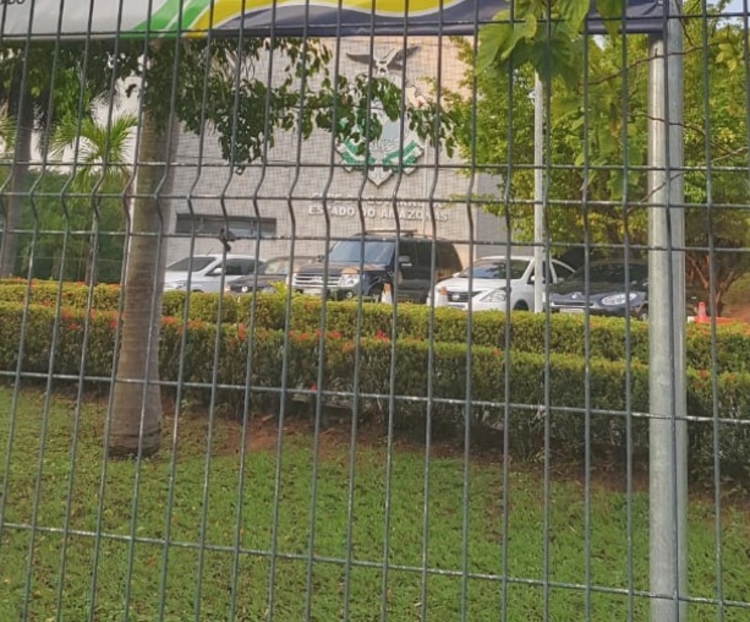 PF na sede do Governo - Foto: Pedro Braga Júnior/Portal do Holanda