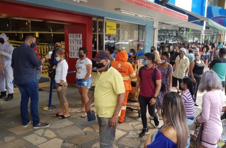 Fluxo de pessoas no Centro de Manaus / Foto: Portal do Holanda