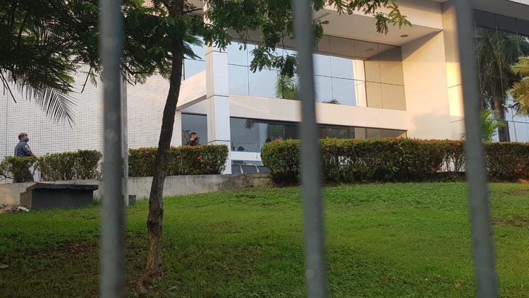 Policiais na sede do Governo - Foto: Pedro Braga Júnior/Portal do Holanda