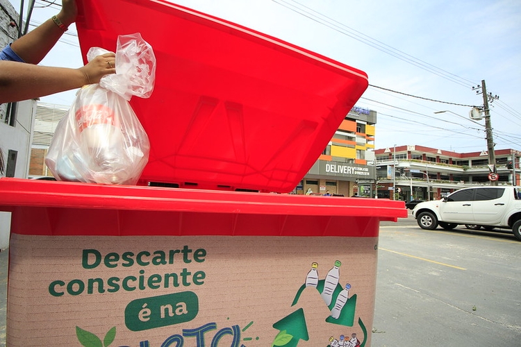 Os 19 postos de Manaus estão localizados em 13 grandes supermercados - Foto: Marcio James/Semcom