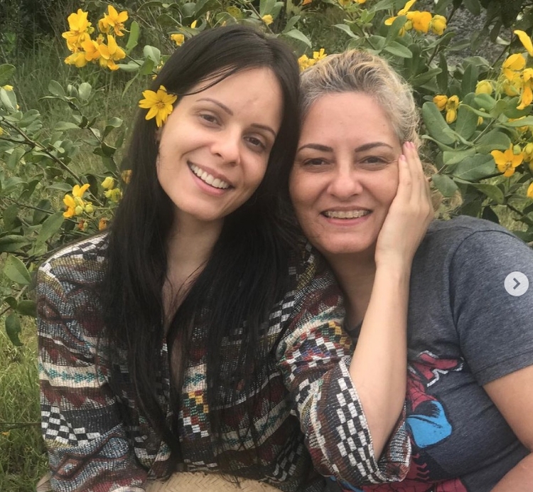 Marcela Taís e a mãe, Sidneia - Foto: Reprodução Instagram