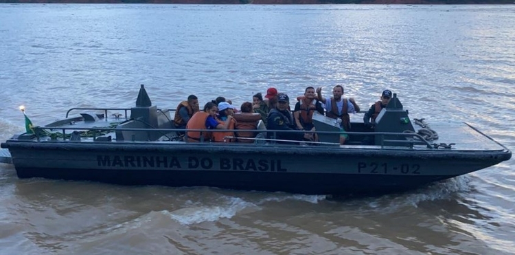 Tripulantes resgatados - Foto: Divulgação
